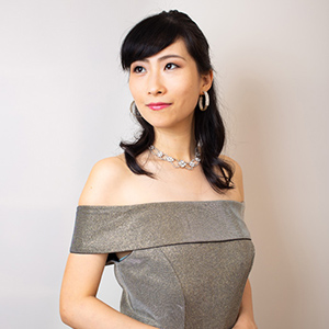 女性シンガーの写真